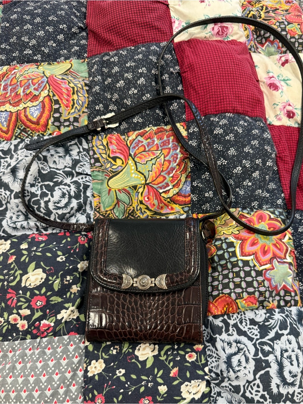 Vintage Brighton Crocodile Embossed Leather Crossbody Wallet Purse